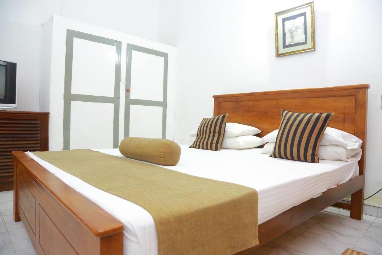 Ranveli Beach Resort Dehiwala-Mount Lavinia Eksteriør billede
