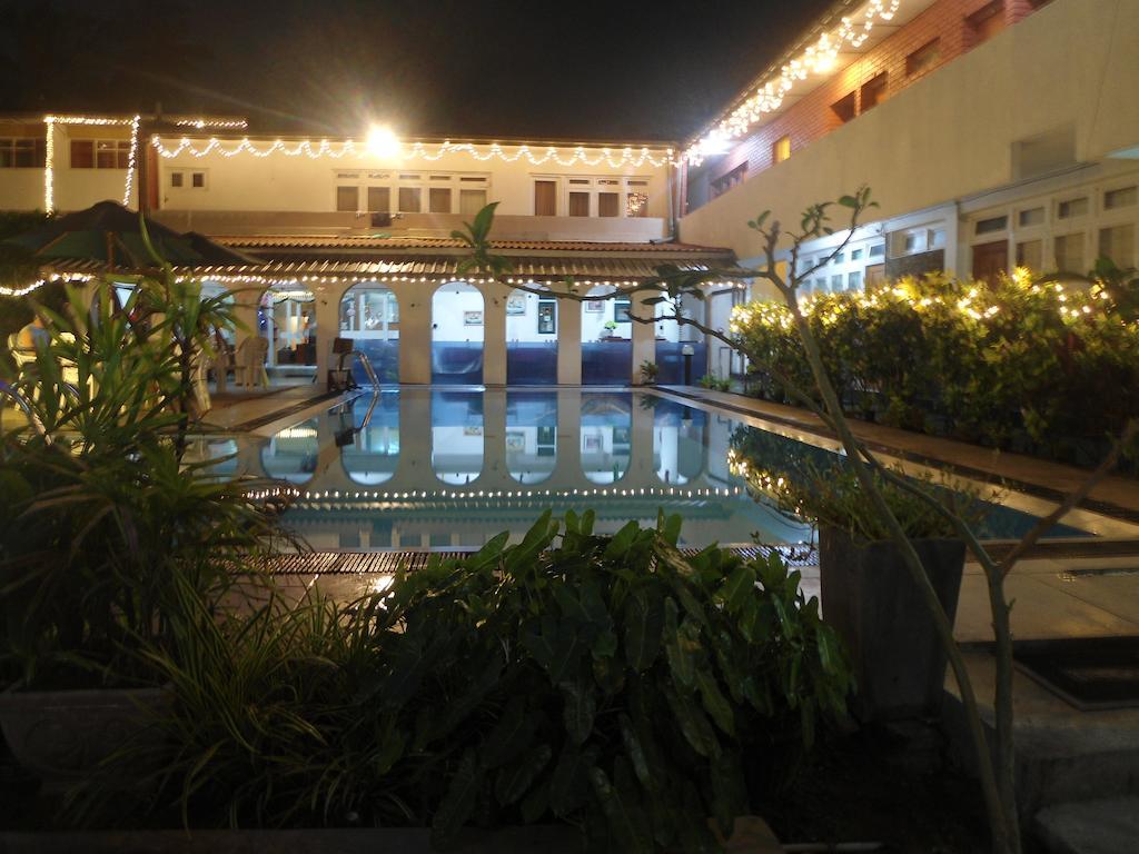 Ranveli Beach Resort Dehiwala-Mount Lavinia Eksteriør billede