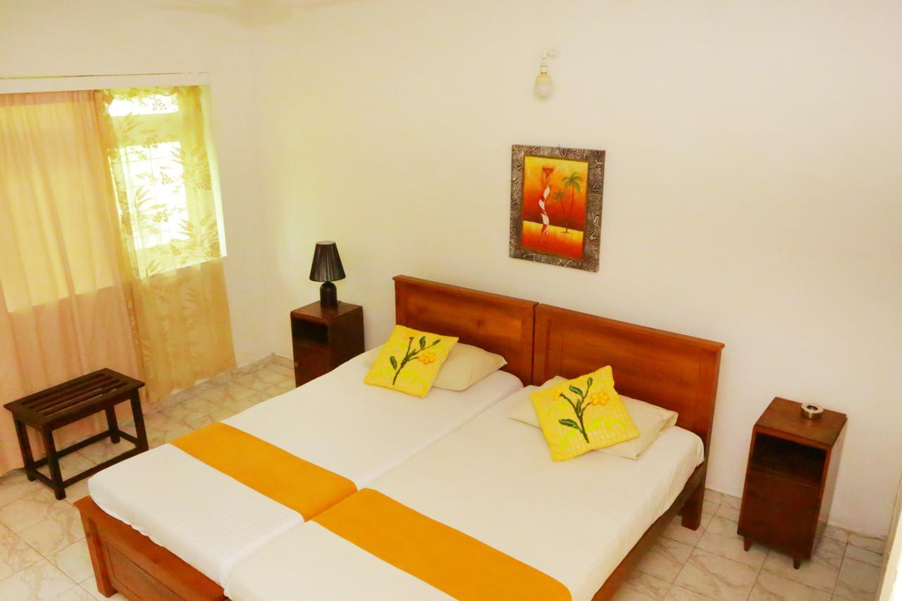 Ranveli Beach Resort Dehiwala-Mount Lavinia Eksteriør billede