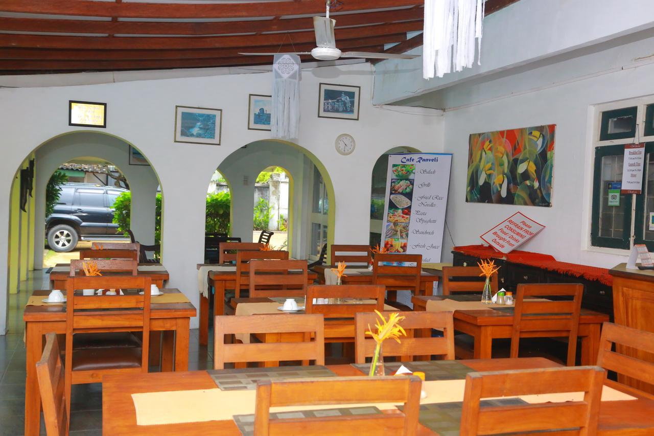 Ranveli Beach Resort Dehiwala-Mount Lavinia Eksteriør billede