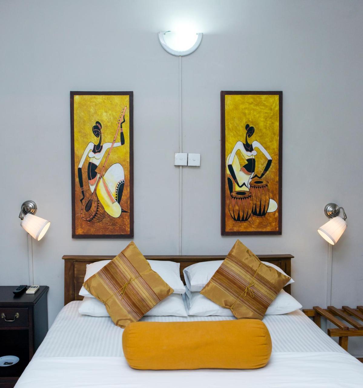 Ranveli Beach Resort Dehiwala-Mount Lavinia Eksteriør billede