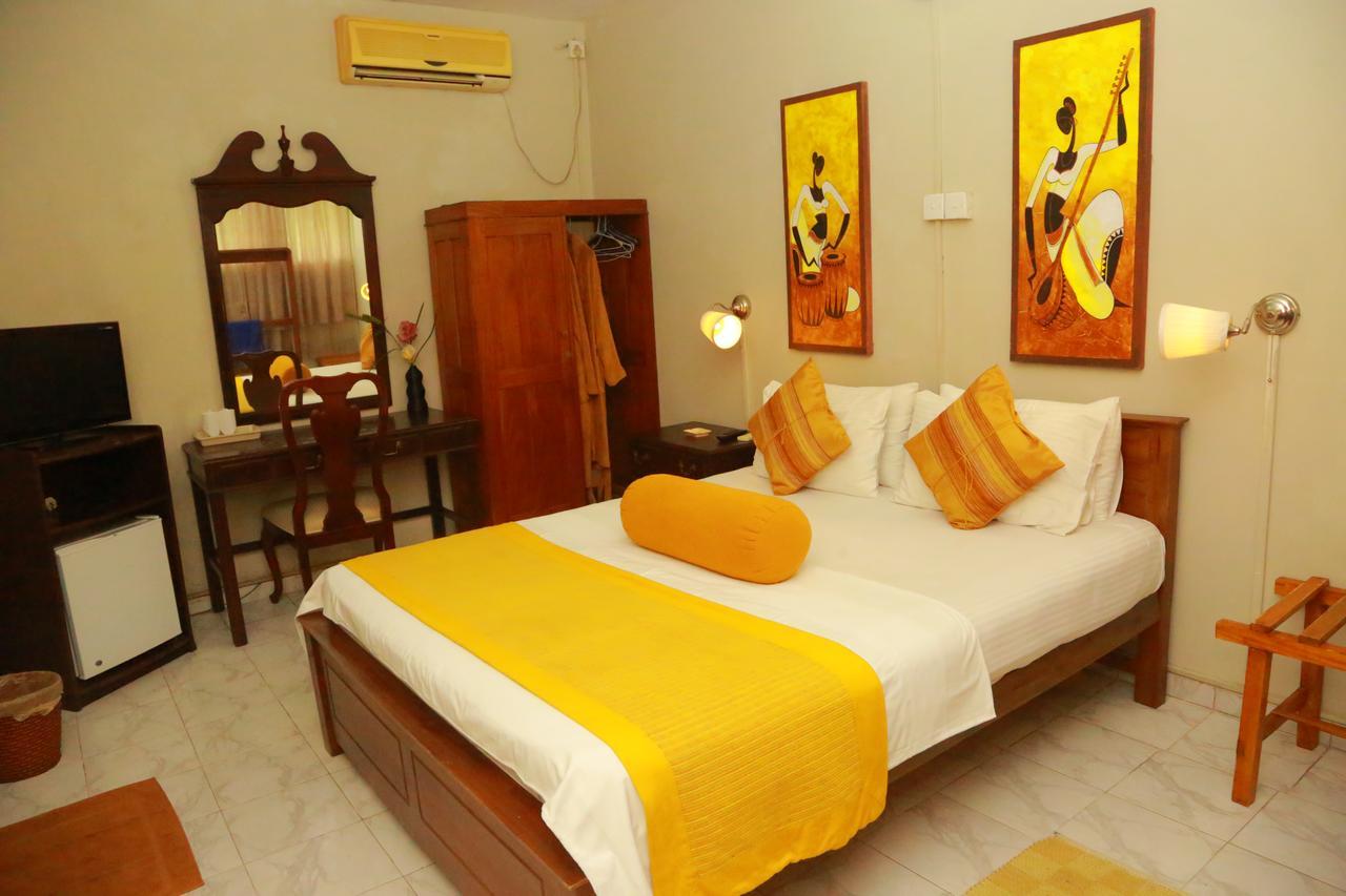 Ranveli Beach Resort Dehiwala-Mount Lavinia Eksteriør billede