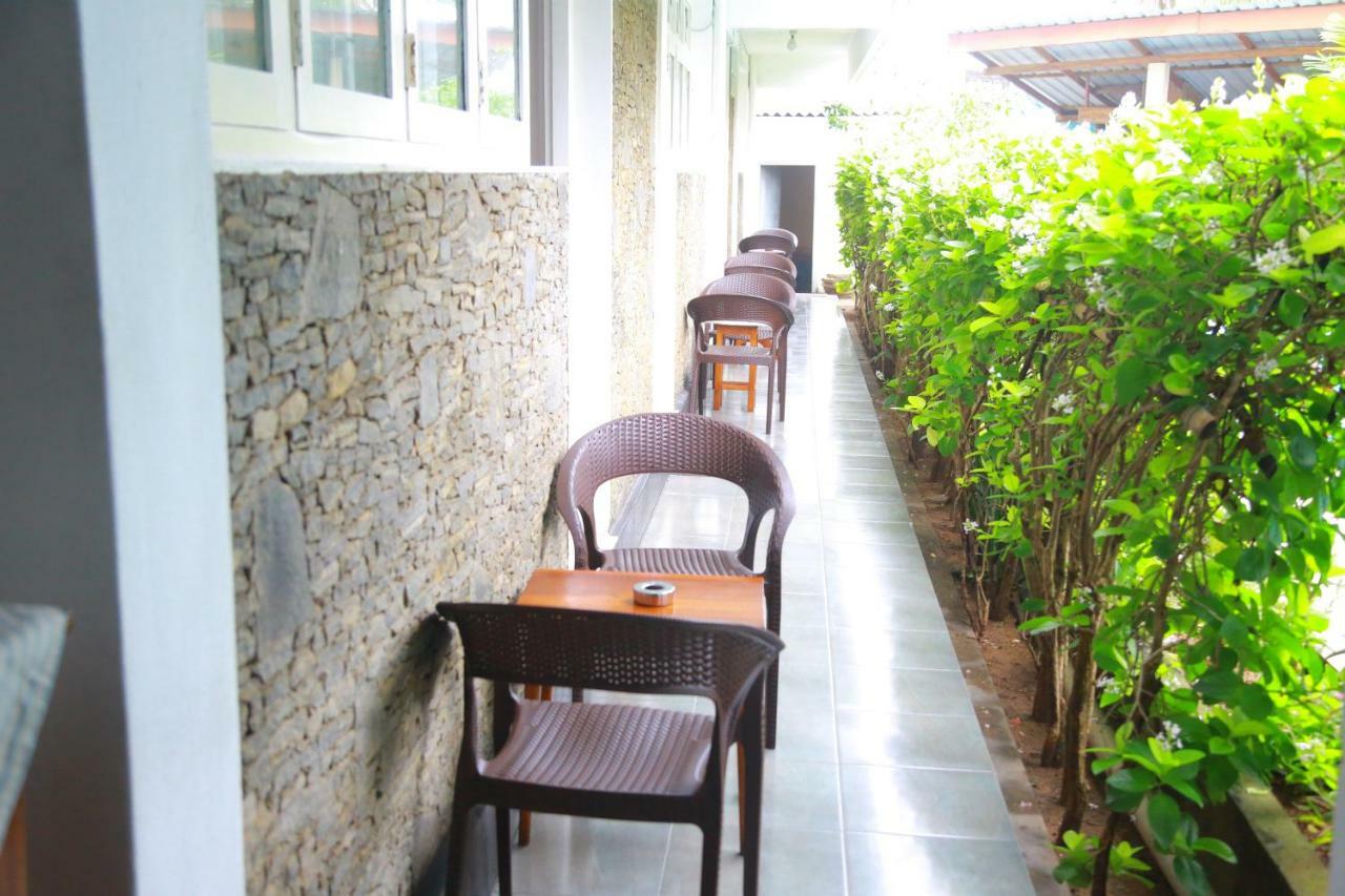 Ranveli Beach Resort Dehiwala-Mount Lavinia Eksteriør billede