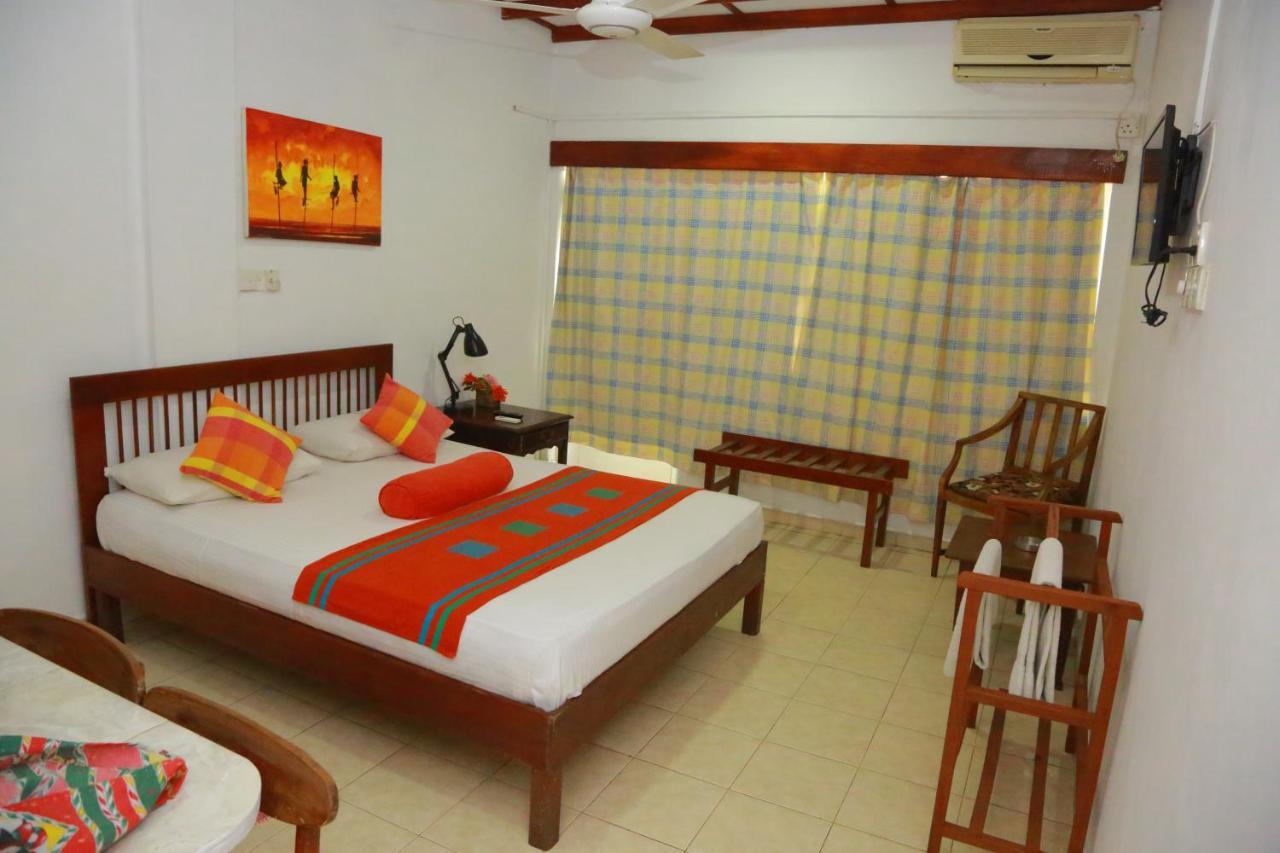 Ranveli Beach Resort Dehiwala-Mount Lavinia Eksteriør billede